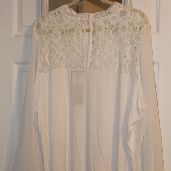 NWT - 26/28 Lane Bryant White Sheer Sleeve Blouse - Picture 6 of 7